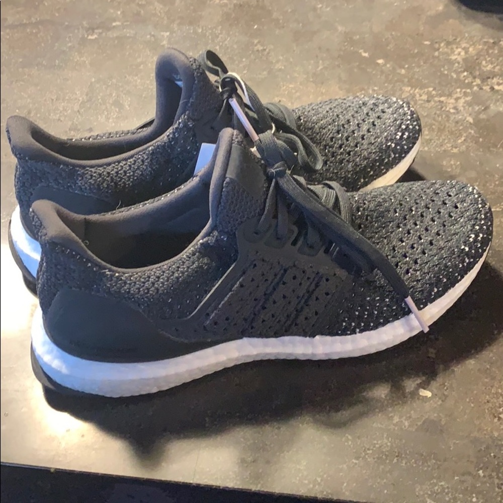 Adidas ultra boost size 6.5 great condition!